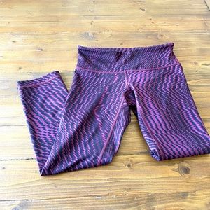 Lululemon Women’s Size 4 Capri Leggings